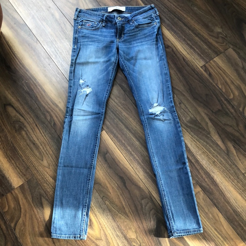HOLLISTER Medium Wash Distressed Skinny Jeans Size 1R